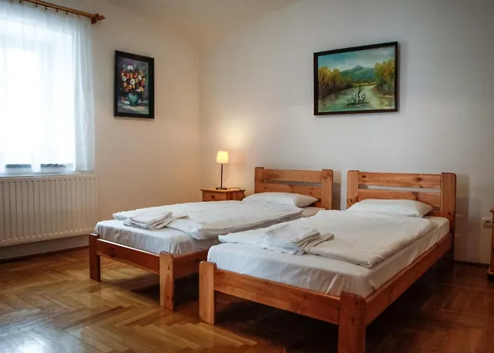 Erzsebet Pince Daire